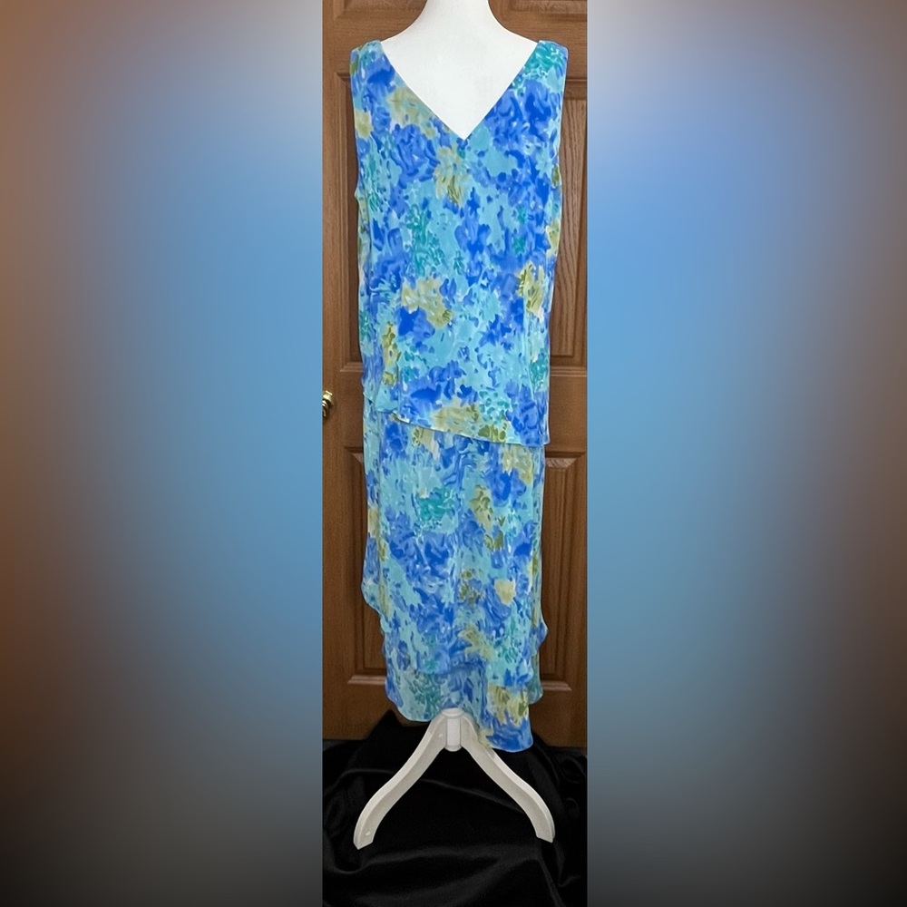 Elegant Blue Floral Skirt Set